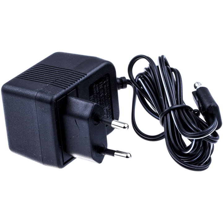 BATTERY CHARGER i gruppen Produktkyrkogård hos GPLSHOP (5029512-02)