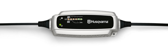 Husqvarna Batteriladdare BC 0.8 i gruppen Husqvarna Skog och Trädgårdsprodukter / Husqvarna Åkgräsklippare / Service-kit & tillbehör hos GPLSHOP (5794501-01)