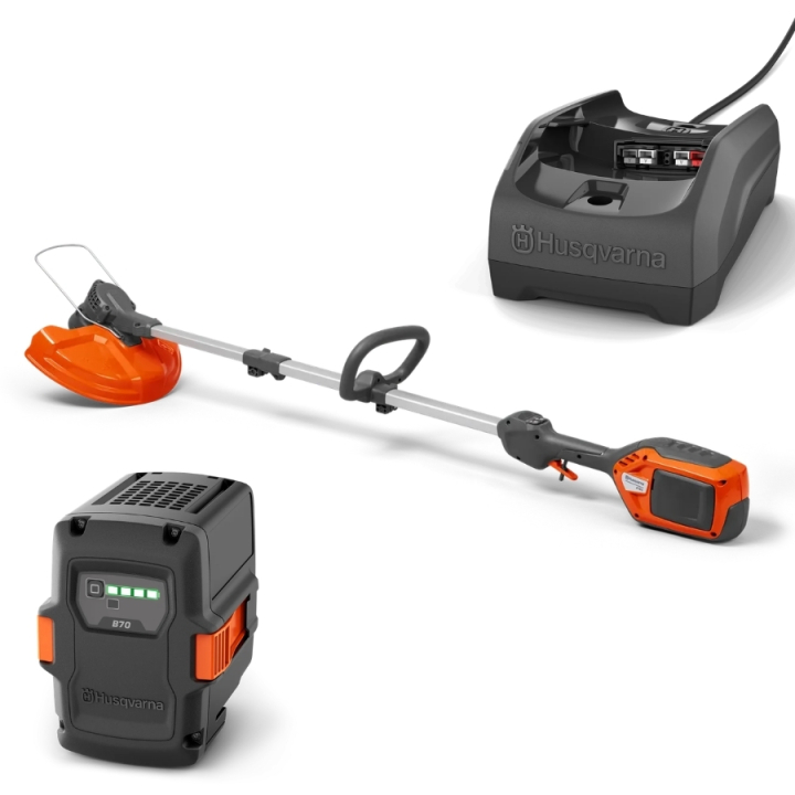 Husqvarna 215iL Tri-Cut med batteri och laddare i gruppen Husqvarna Skog & Trädgårdsprodukter / Husqvarna Grästrimmers & Röjsågar / Batteri grästrimmers & röjsågar hos GPLSHOP (9705360-10)