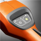 Husqvarna 215iHD45 inkl 2,0Ah Batteri & C80 laddare Batteri Häcksax Husqvarna 215iHD45 inkl 2,0Ah Batteri & C80 laddare Batteri Häcksax