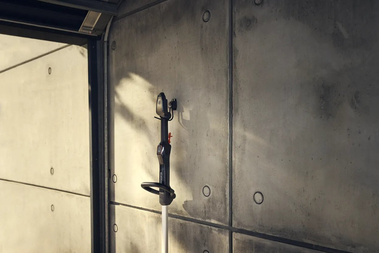 Husqvarna Aspire™ T28 Trimmer - med batteri(2.5Ah) och laddare