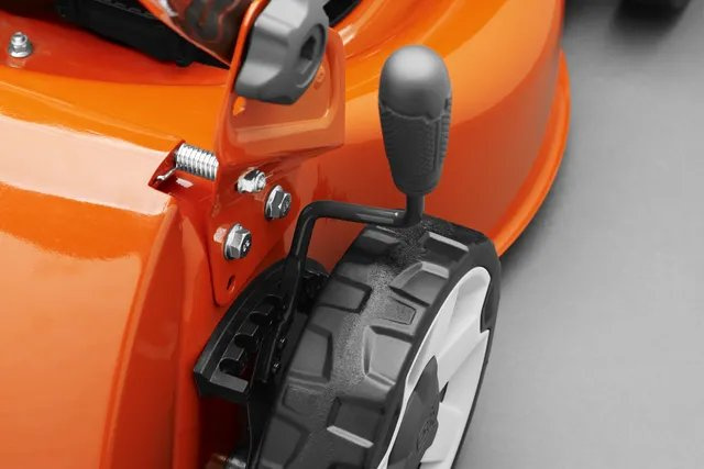 Husqvarna LB 246iS Batterigräsklippare