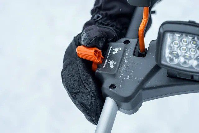 Husqvarna ST 253i Batteridriven Snöslunga