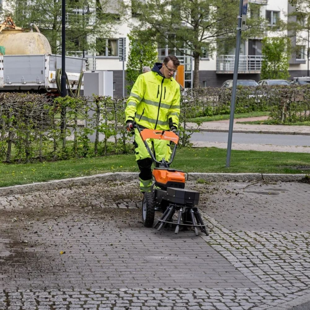 Husqvarna WB 560i Batteridriven Ogräsborste
