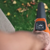 Husqvarna 335iB batteridriven lövblås utan batteri och laddare Husqvarna 335iB batteridriven lövblås utan batteri och laddare