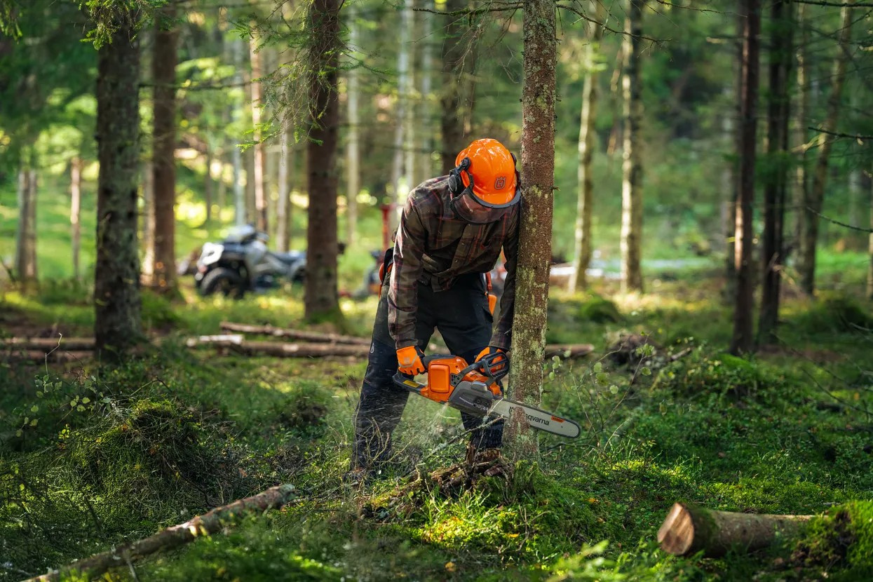 Husqvarna 440i Batterimotorsåg inkl batteri & laddare